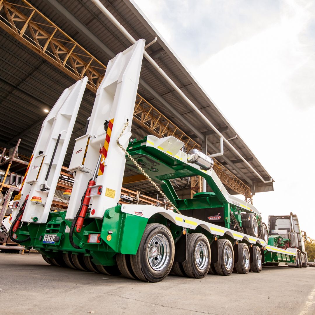 Doolans Heavy Haulage Swingwing trailer 