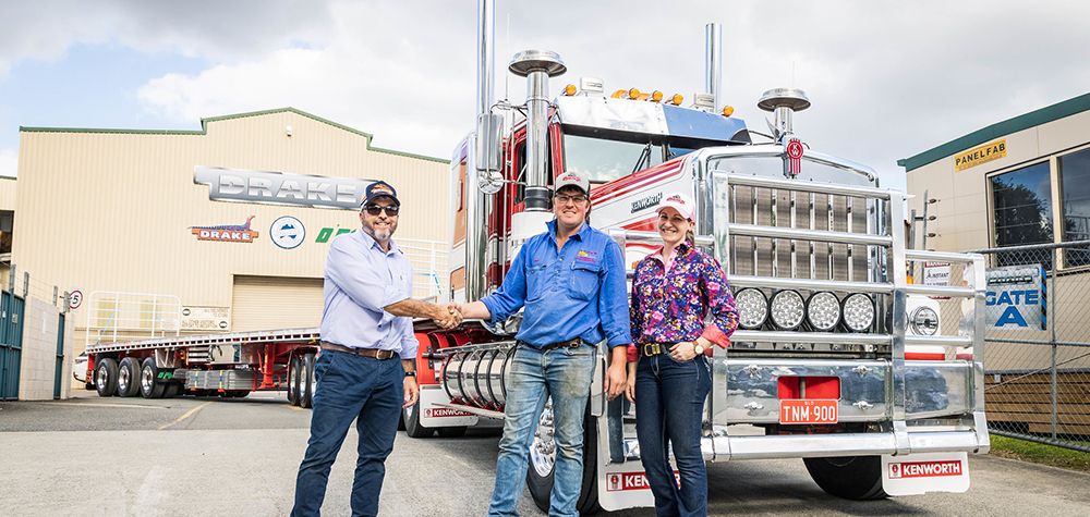 Trailer Fleet upgrade - Byron hands over VE Groups new trailer